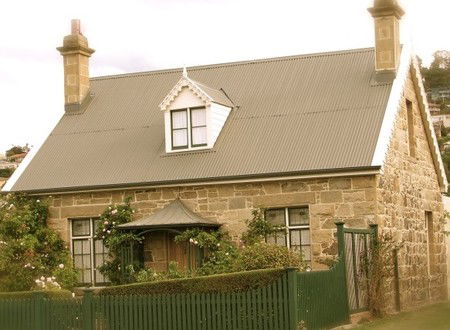 Crescentfield Cottage - Accommodation in Brisbane 1