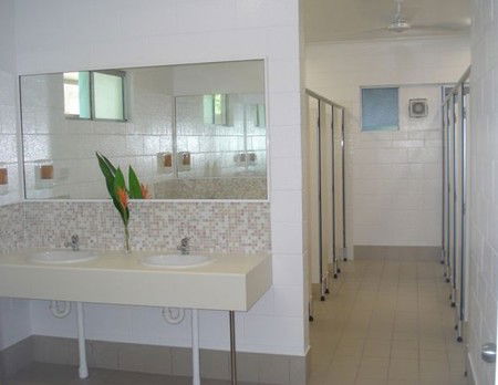 Absolute Backpackers Mission Beach - Accommodation in Brisbane 5