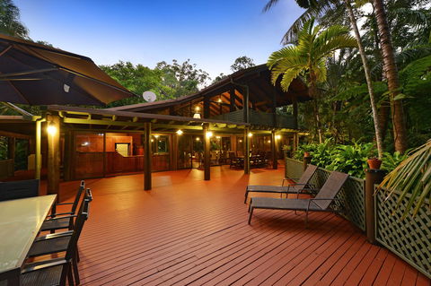 Wait A While Retreat - Accommodation in Brisbane 1