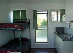 Gee Dees Family Cabins - Accommodation in Brisbane 5