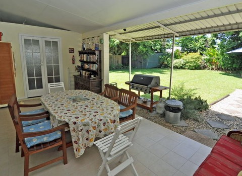 Cairns Holiday Homes Wilks House - Accommodation in Brisbane 2