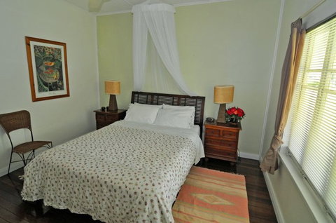 Cairns Holiday Homes Wilks House - Accommodation in Brisbane 3
