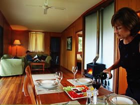 Whispering Valley Cottage Retreat - Accommodation in Brisbane 0
