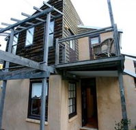 Pamela's Beach House  Studio - Accommodation in Brisbane