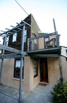 Pamela's Beach House & Studio - Accommodation in Brisbane 0