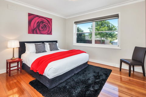 Lake Wendouree Luxury Apartments - Accommodation in Brisbane 5