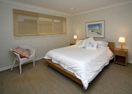 Absolute Waterfront At Hyams Beach - Elandra - Accommodation in Brisbane 0