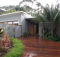 7 Donlan Road - Accommodation in Brisbane