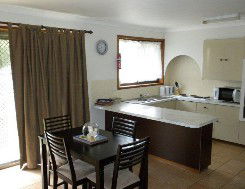 Aunty Mels Dog Friendly Holiday Cottage - Accommodation in Brisbane 1