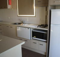 Bowlo Holiday Cabins - Accommodation in Brisbane