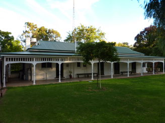 Lake Victoria Station Lodge - Accommodation in Brisbane 0