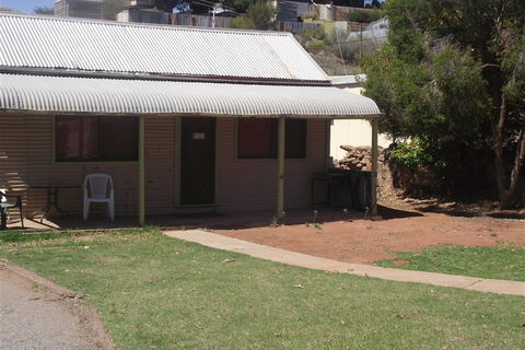 Aly's Cottage - Accommodation in Brisbane 0