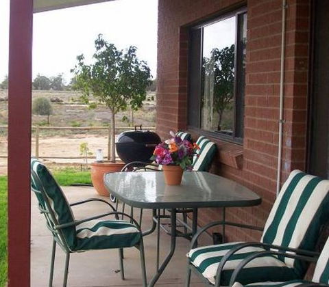 Riverland Holiday Cottage - Accommodation in Brisbane 5