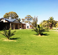 Curlwaa Caravan Park - Accommodation in Brisbane