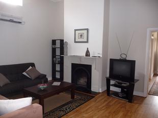 Cottage On Rowe - Accommodation in Brisbane 2