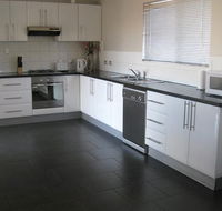 Silver City Cottages - Accommodation in Brisbane
