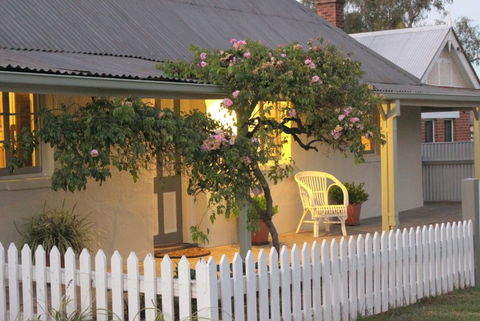 The Cottage Tumut - Accommodation in Brisbane 4