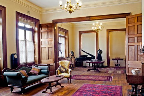 Mandelson's Of Goulburn - Accommodation in Brisbane 2