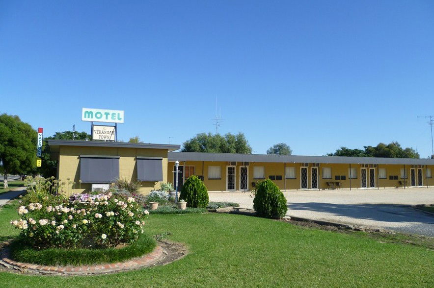 Brookong NSW Accommodation in Brisbane