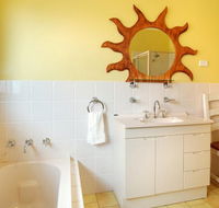 Burra by the Beach - Accommodation in Brisbane