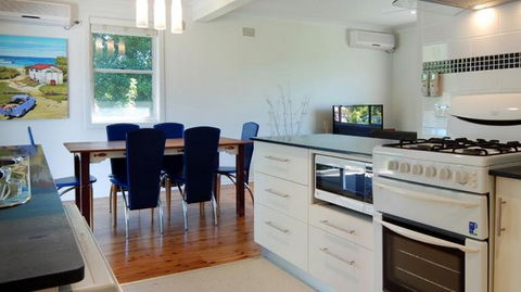 Beach Kharma Cottage - Accommodation in Brisbane 1
