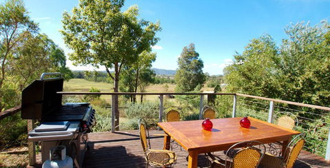 Cicada Country House - Accommodation in Brisbane 5