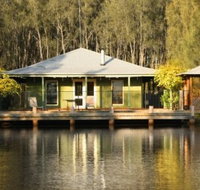 Billabong Moon - Accommodation in Brisbane