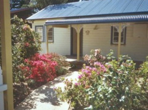 AppleBlossom Cottage - Accommodation in Brisbane 0