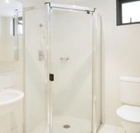 130 Carillon Avenue - Accommodation in Brisbane