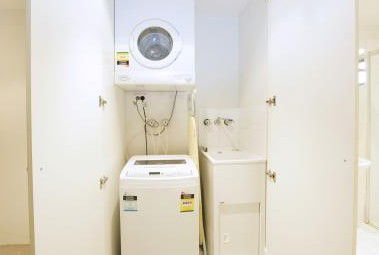 130 Carillon Avenue - Accommodation in Brisbane 1