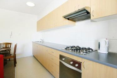 130 Carillon Avenue - Accommodation in Brisbane 2