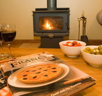 Bingle Tree Retreat - Accommodation in Brisbane