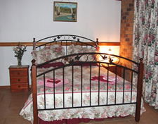 Twilight Grove Farm Bed And Breakfast  - Accommodation in Brisbane 4