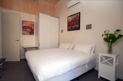 A Colourcity Apartments - Accommodation in Brisbane 3