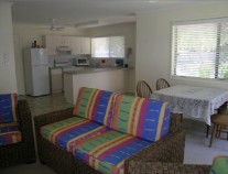 Bucasia Holiday Villa - Accommodation in Brisbane 4