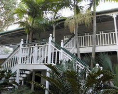 Moore Park Beach - Serenity Beach House - Accommodation in Brisbane 0