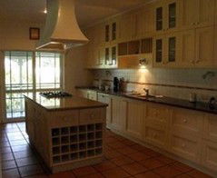 Moore Park Beach - Serenity Beach House - Accommodation in Brisbane 2