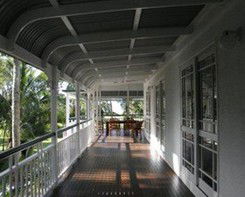Moore Park Beach - Serenity Beach House - Accommodation in Brisbane 3