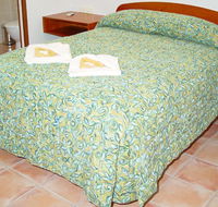 R  R  Woodgate Beach - Accommodation in Brisbane