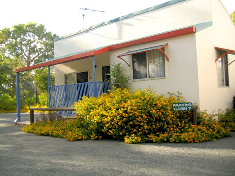 Sunlover Lodge Holiday Units And Cabins - Accommodation in Brisbane 3