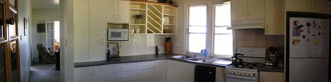 Hope Cottage Country Retreat At Assmanshausen Winery - Accommodation in Brisbane 2