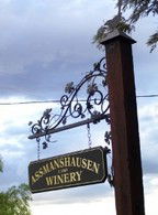 Hope Cottage Country Retreat At Assmanshausen Winery - Accommodation in Brisbane 3