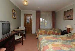 McNevins Warwick Motel And Gunyah Restaurant - Accommodation in Brisbane 4