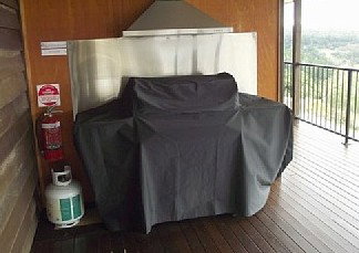 Bunya Romance - Holiday Home - Accommodation in Brisbane 1