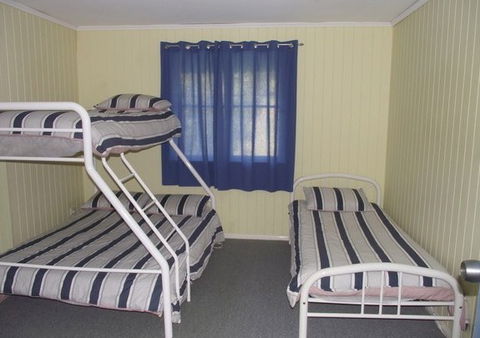 Pademelon Lodge - Holiday Home - Accommodation in Brisbane 3