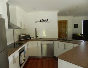 Birdsong - Holiday Home - Accommodation in Brisbane 4