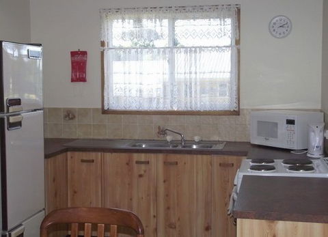 Rosella Retreat - Holiday Home - Accommodation in Brisbane 2