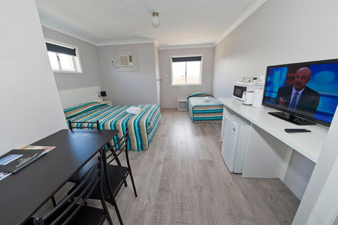 Burleigh Gold Coast Motel - Accommodation in Brisbane 1