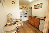 Carter Cottages - Accommodation in Brisbane 8