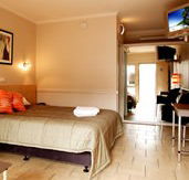 Discovery Cairns - Accommodation in Brisbane